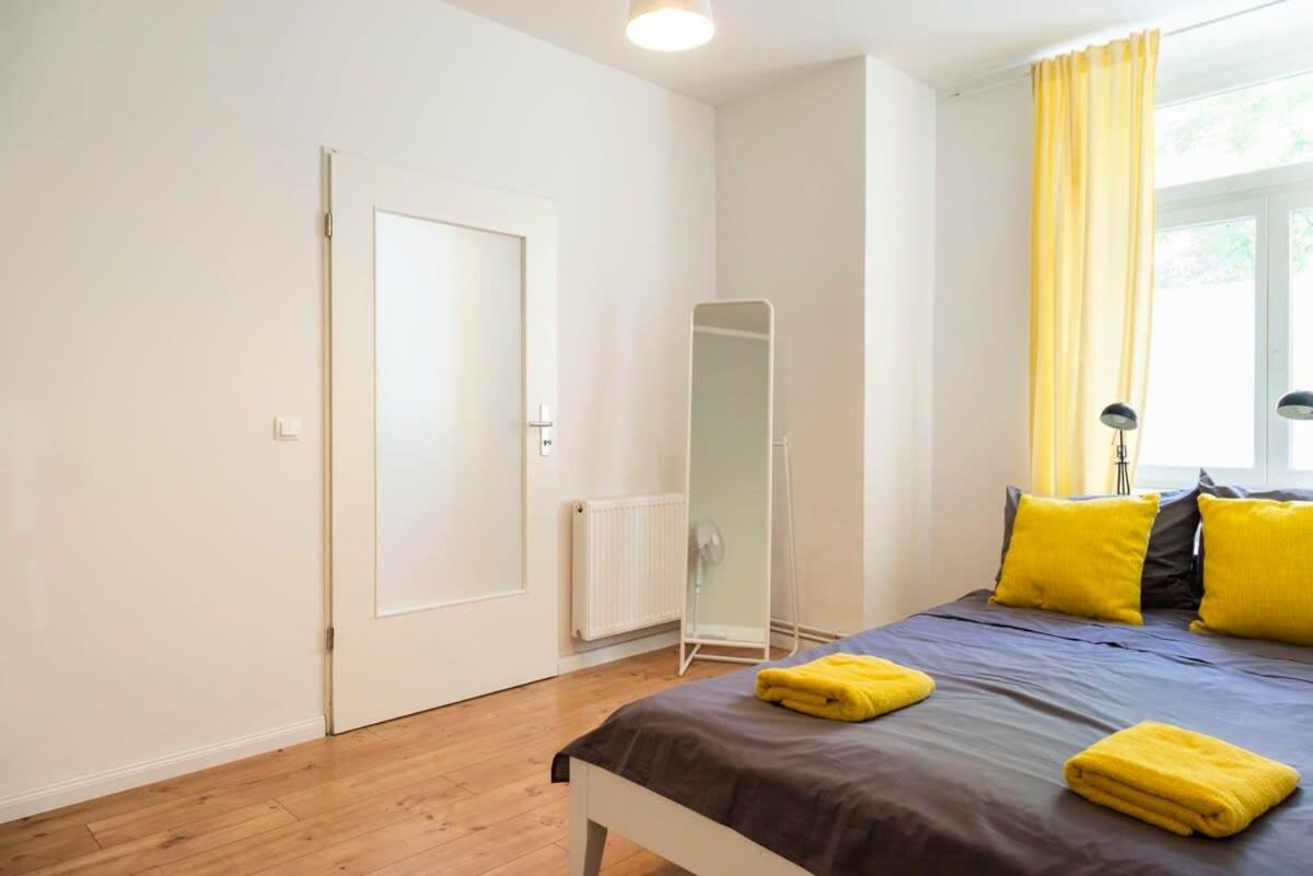 Cosy Two Br Plus Self Checkin Plus Street Parking برلين المظهر الخارجي الصورة