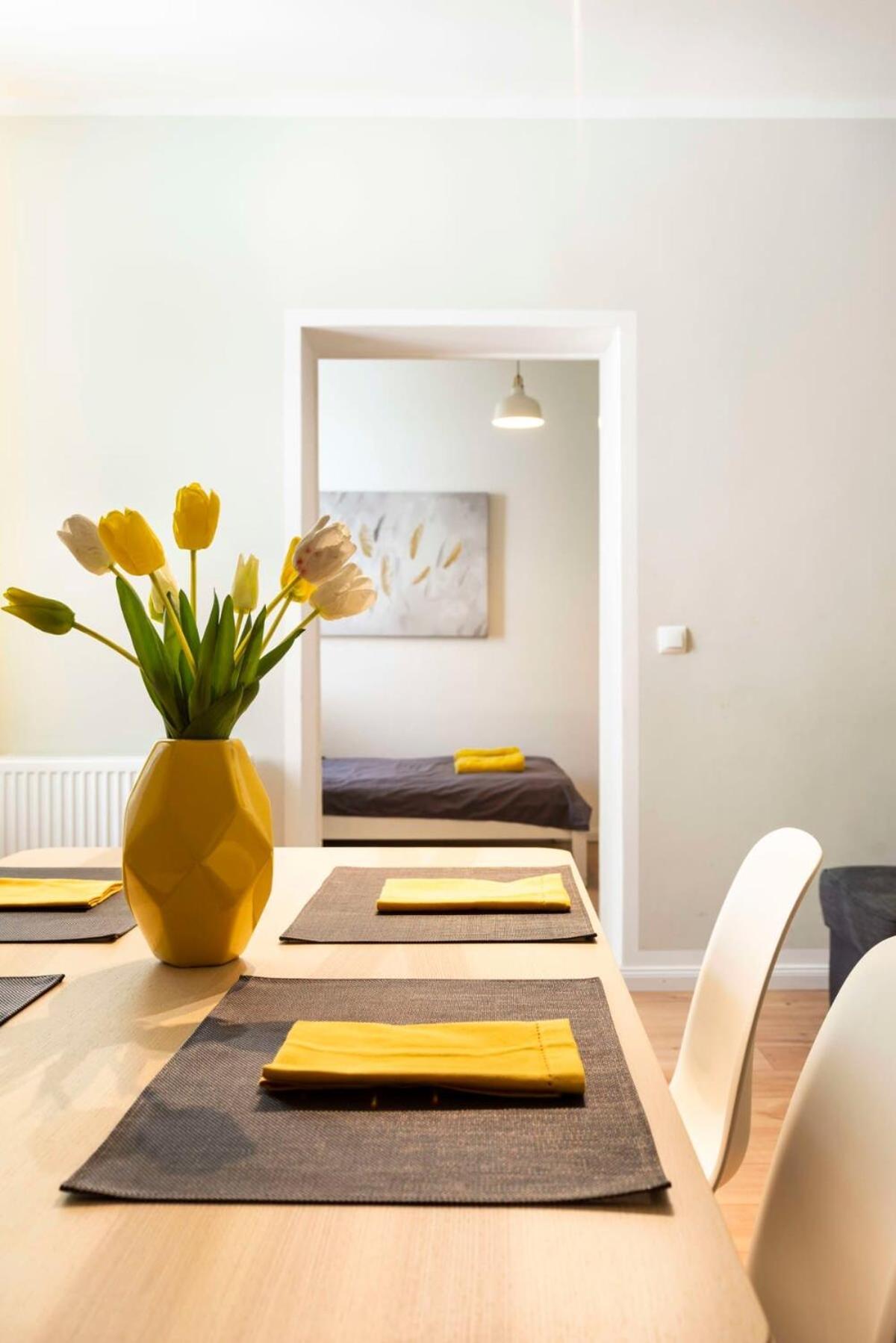 Cosy Two Br Plus Self Checkin Plus Street Parking برلين المظهر الخارجي الصورة