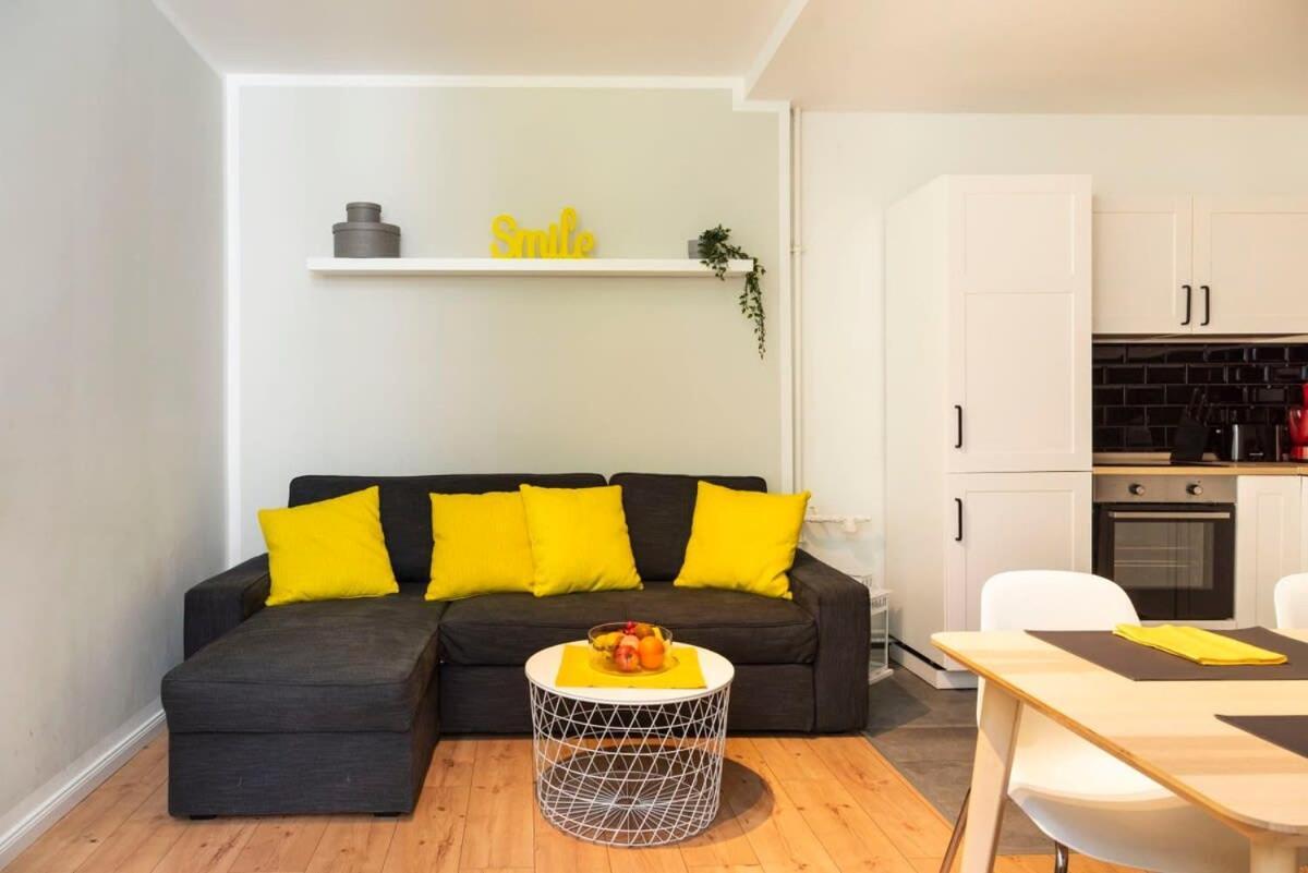 Cosy Two Br Plus Self Checkin Plus Street Parking برلين المظهر الخارجي الصورة